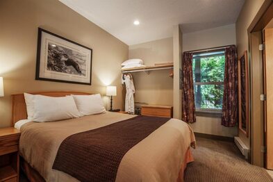 Tigh-Na-Mara Seaside Spa Resort Jedediah Room